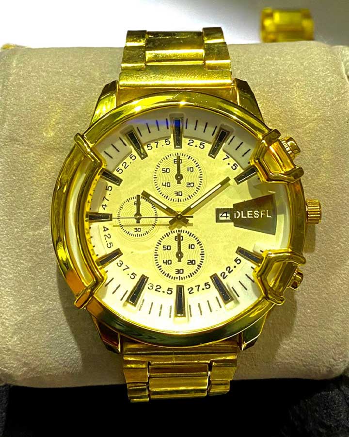 ساعت مچی مدل DIESEL  صفحه سفید کد 6358